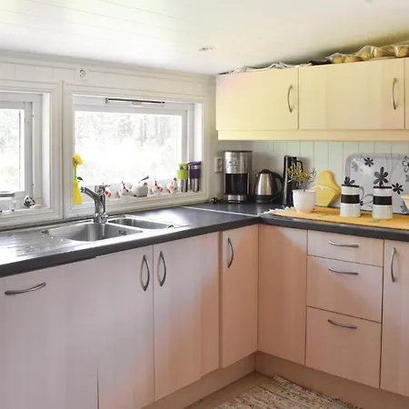 Nice In Averoy W/ Wifi And 2 Bedrooms Stein